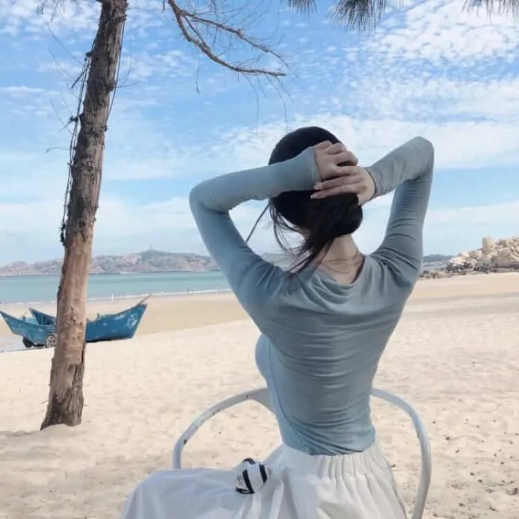 【动作喜剧】《幸运钥匙》柳海真李准主演：冷血杀手在澡堂滑倒失忆，意外与落魄群演互换人生